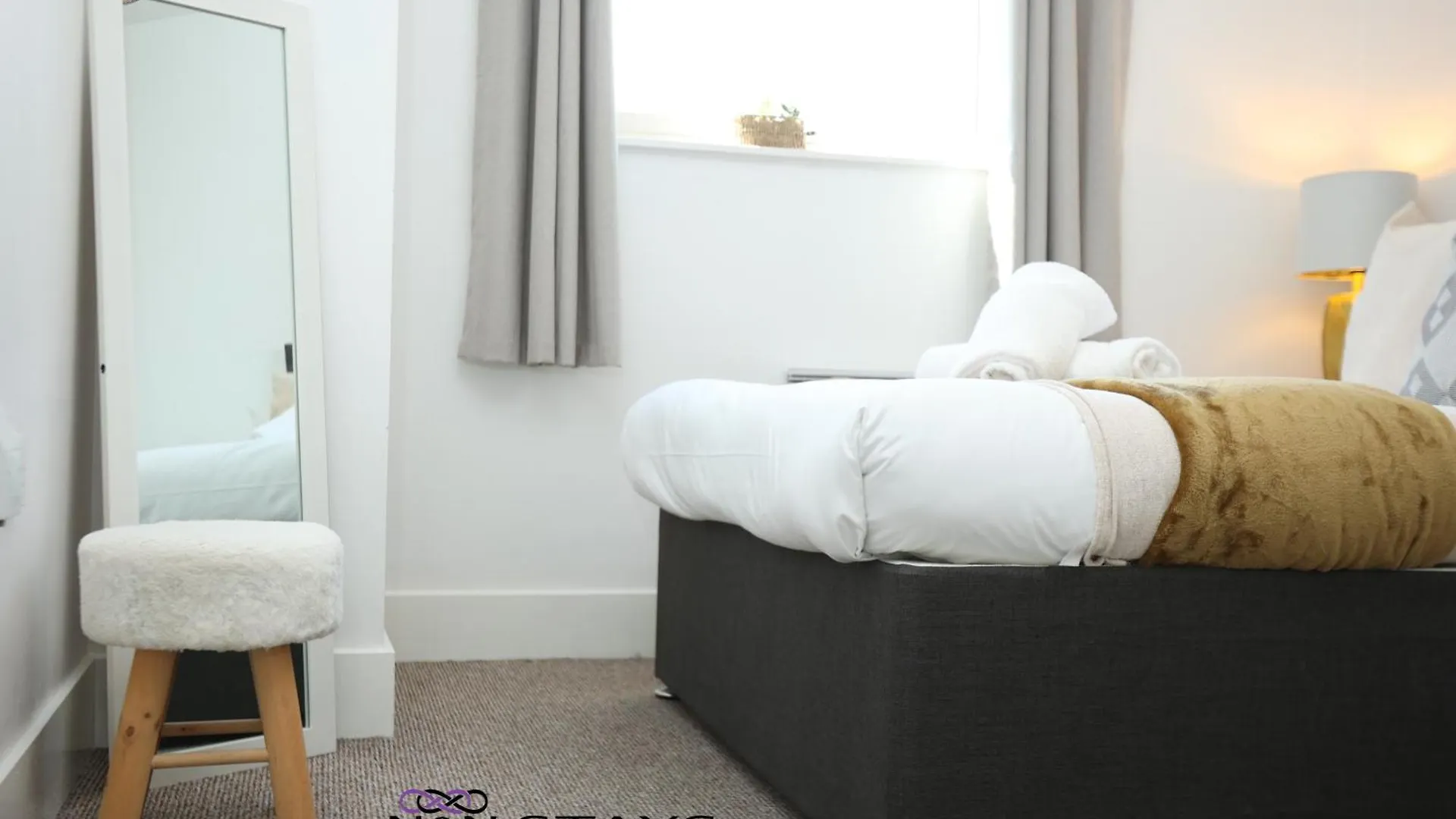 Queen Street Executive Apartment By N And N Stays, Close To City Centre, Restaurants And Shops, Secure Private Parking, Perfect Location While Visiting Cardiff For Work Or A Short Break